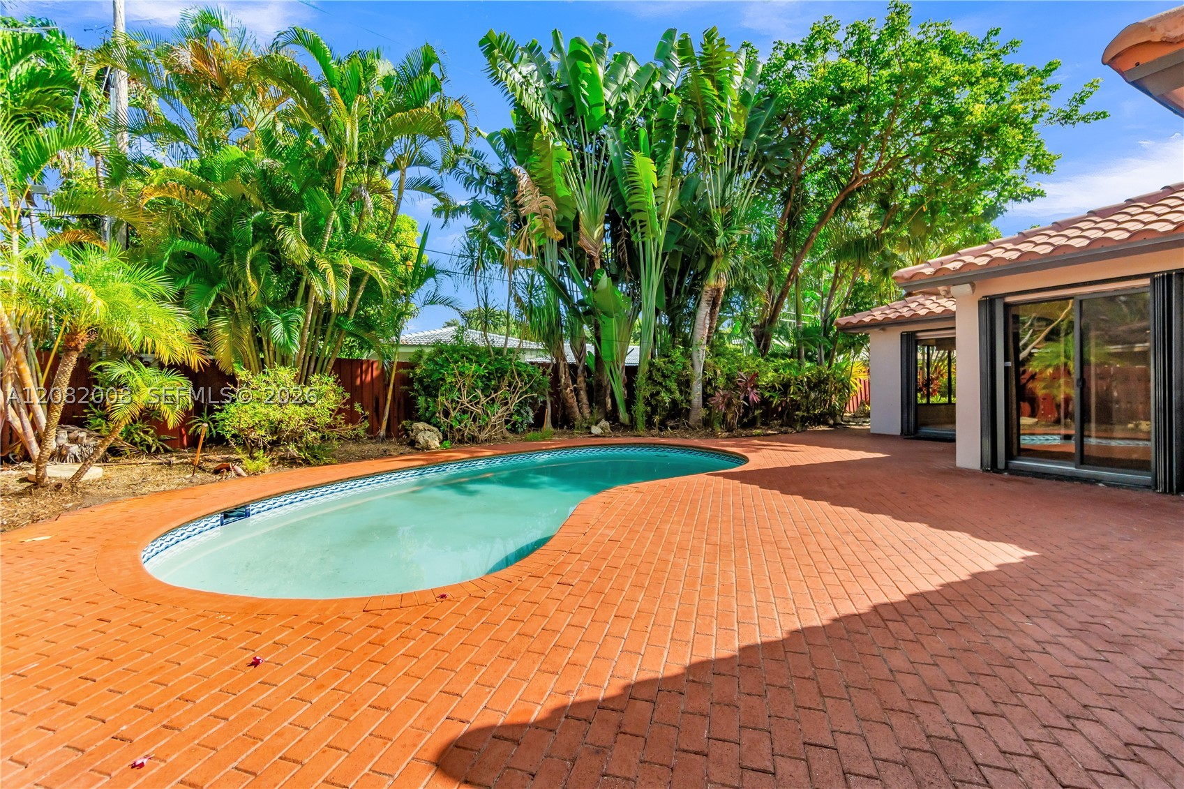 2533 NE 35th Dr, Fort Lauderdale FL 33308