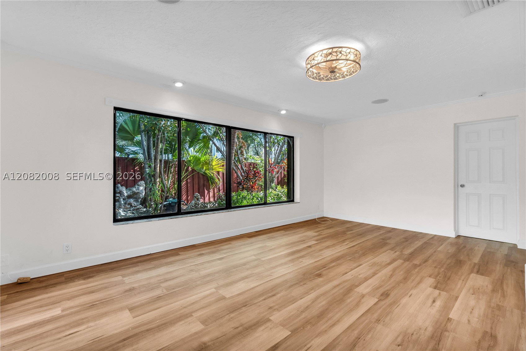 2533 NE 35th Dr, Fort Lauderdale FL 33308