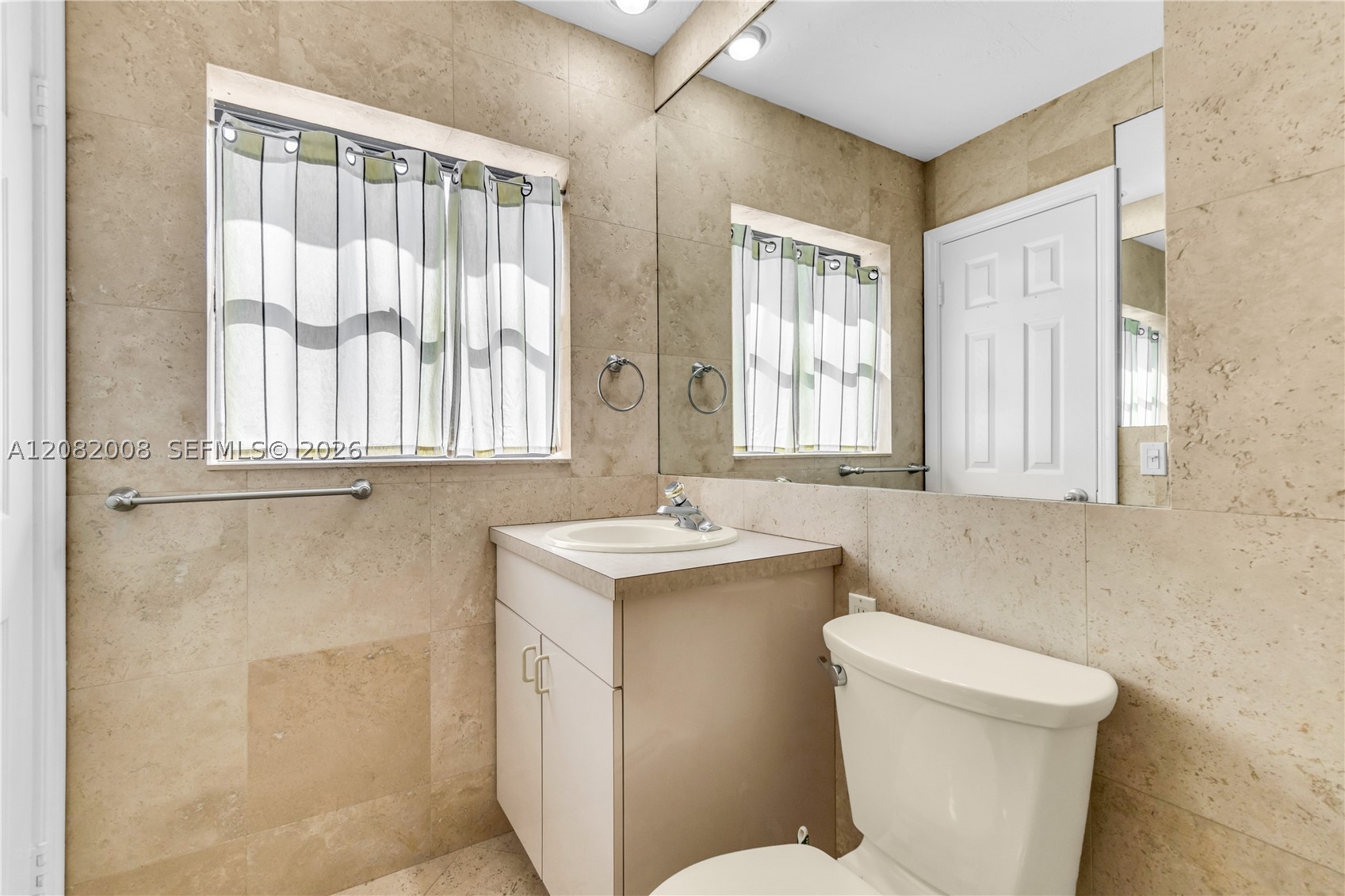 2533 NE 35th Dr, Fort Lauderdale FL 33308