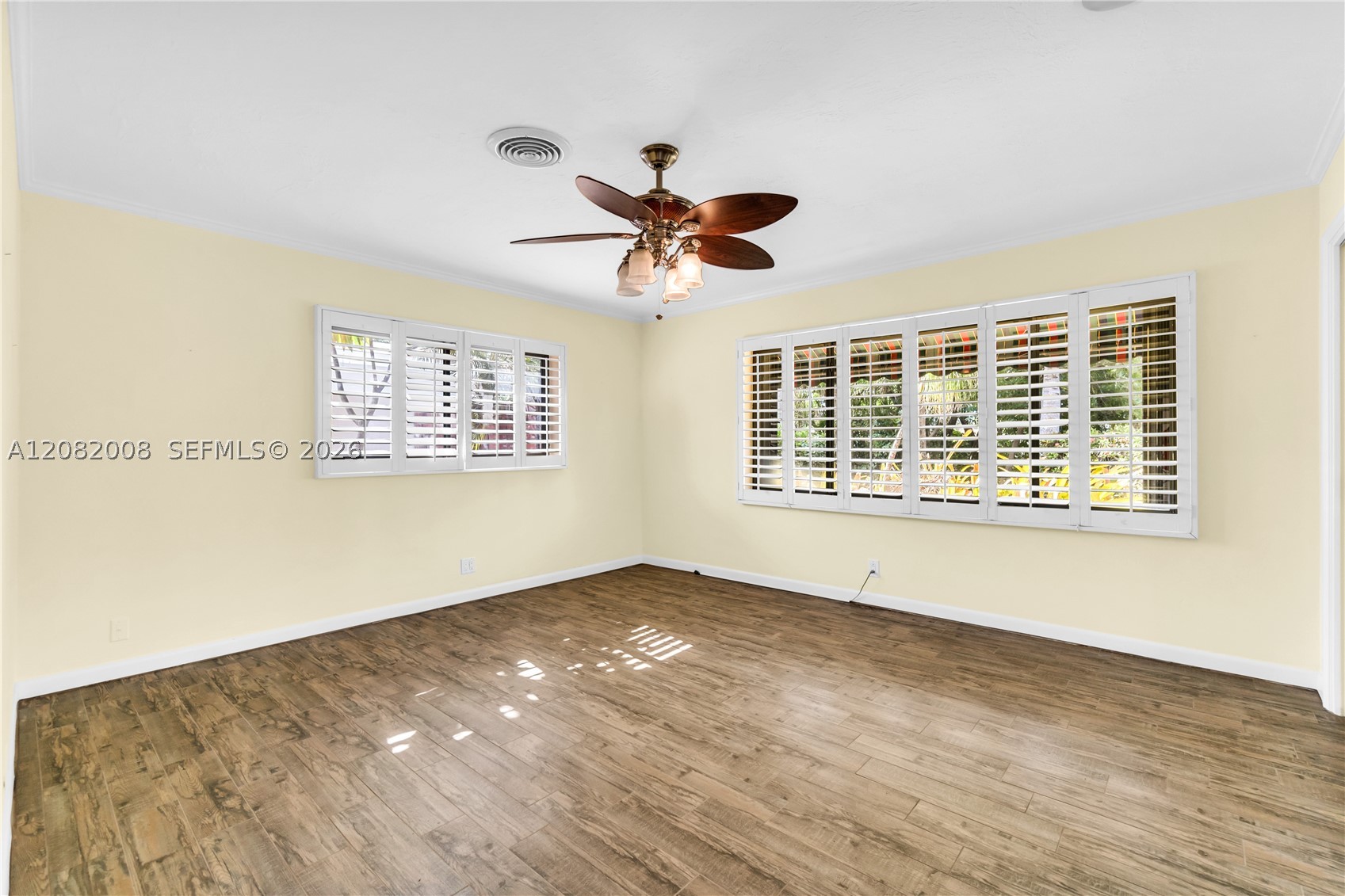 2533 NE 35th Dr, Fort Lauderdale FL 33308