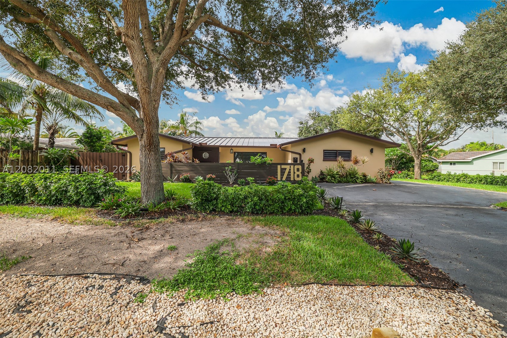 1718 NE 58th St, Fort Lauderdale FL 33334