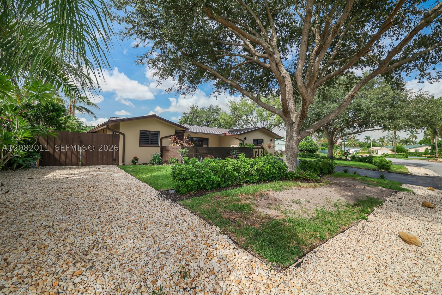 1718 NE 58th St, Fort Lauderdale FL 33334