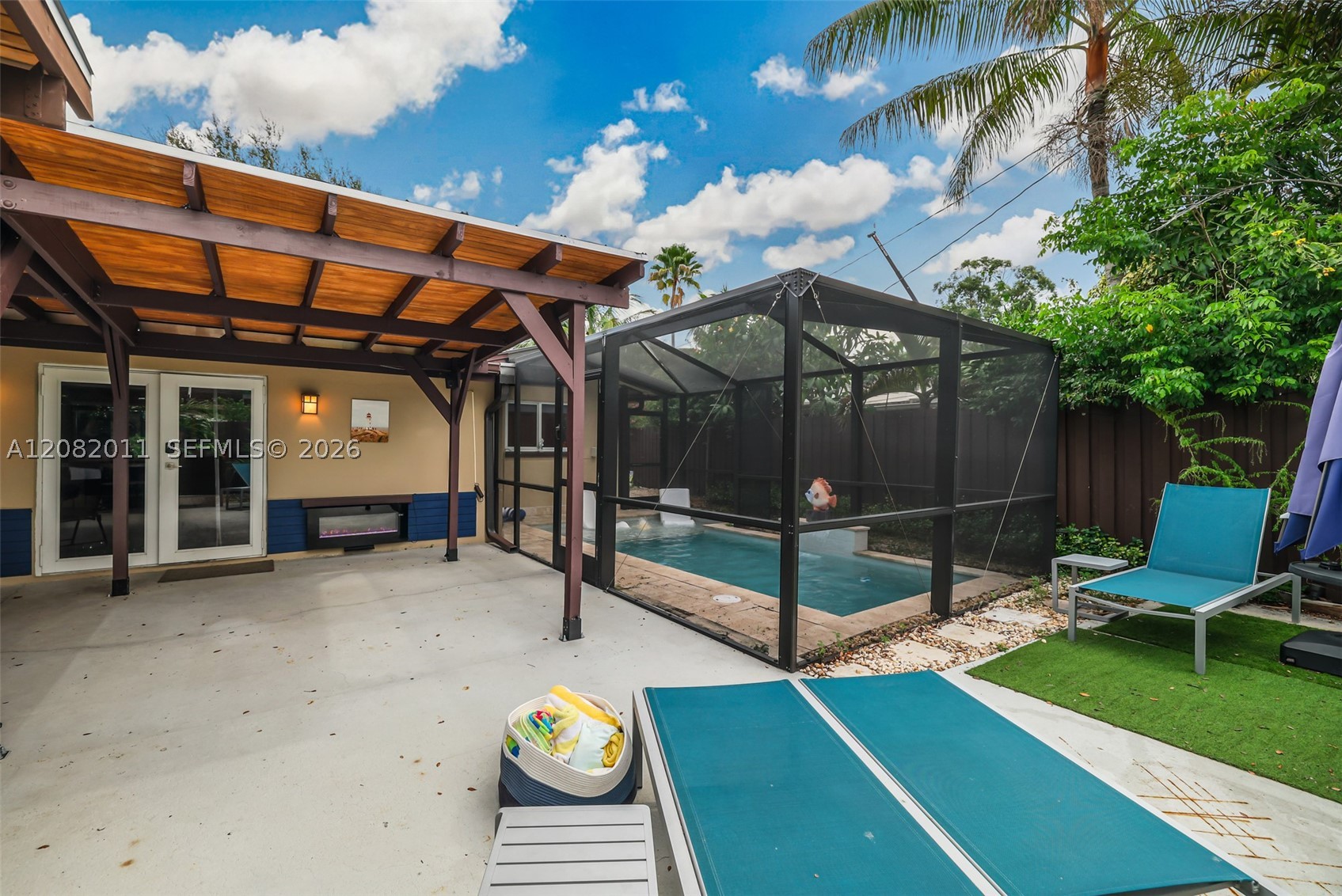 1718 NE 58th St, Fort Lauderdale FL 33334