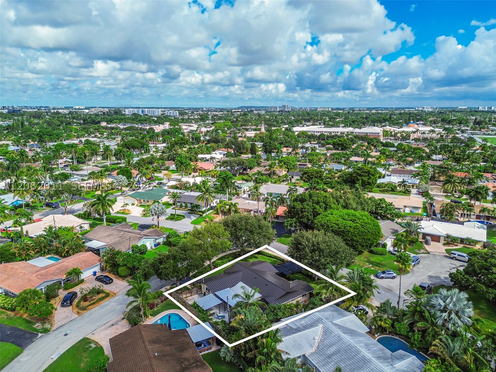 1718 NE 58th St, Fort Lauderdale FL 33334