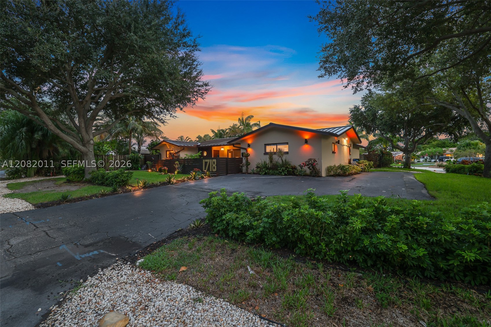 1718 NE 58th St, Fort Lauderdale FL 33334