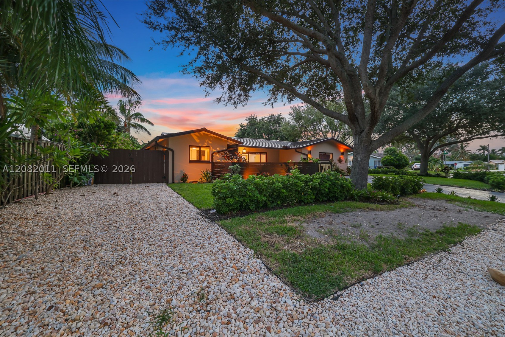 1718 NE 58th St, Fort Lauderdale FL 33334