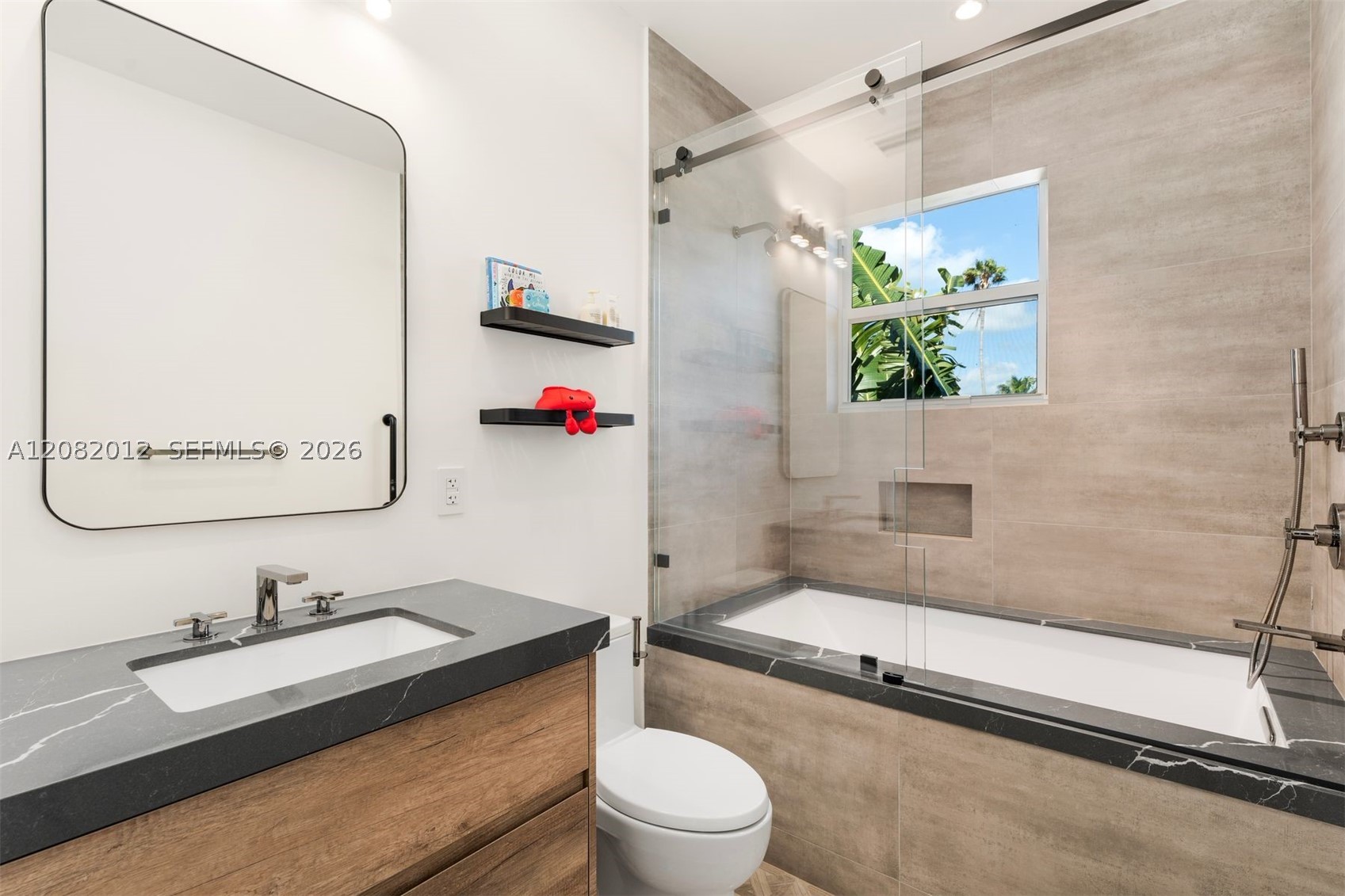 2181 N Bay Rd, Miami Beach FL 33140
