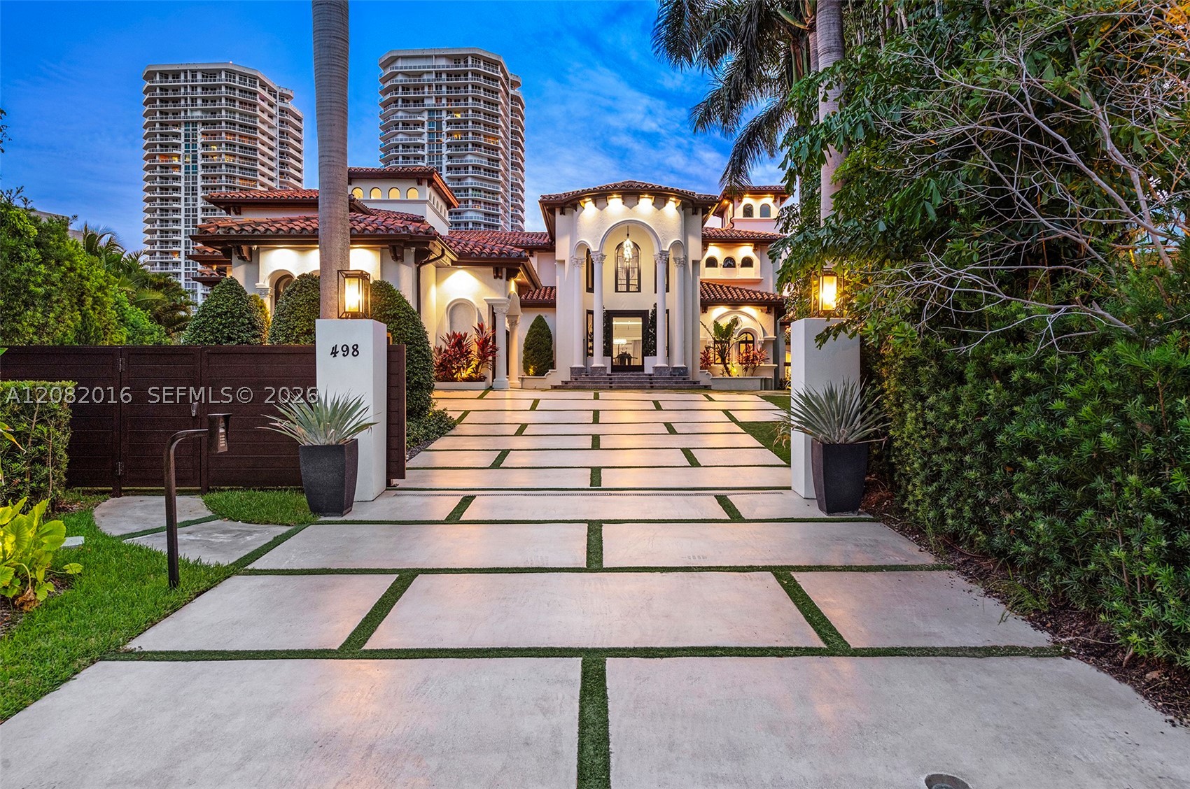 498 N Parkway Pkwy, Golden Beach FL 33160