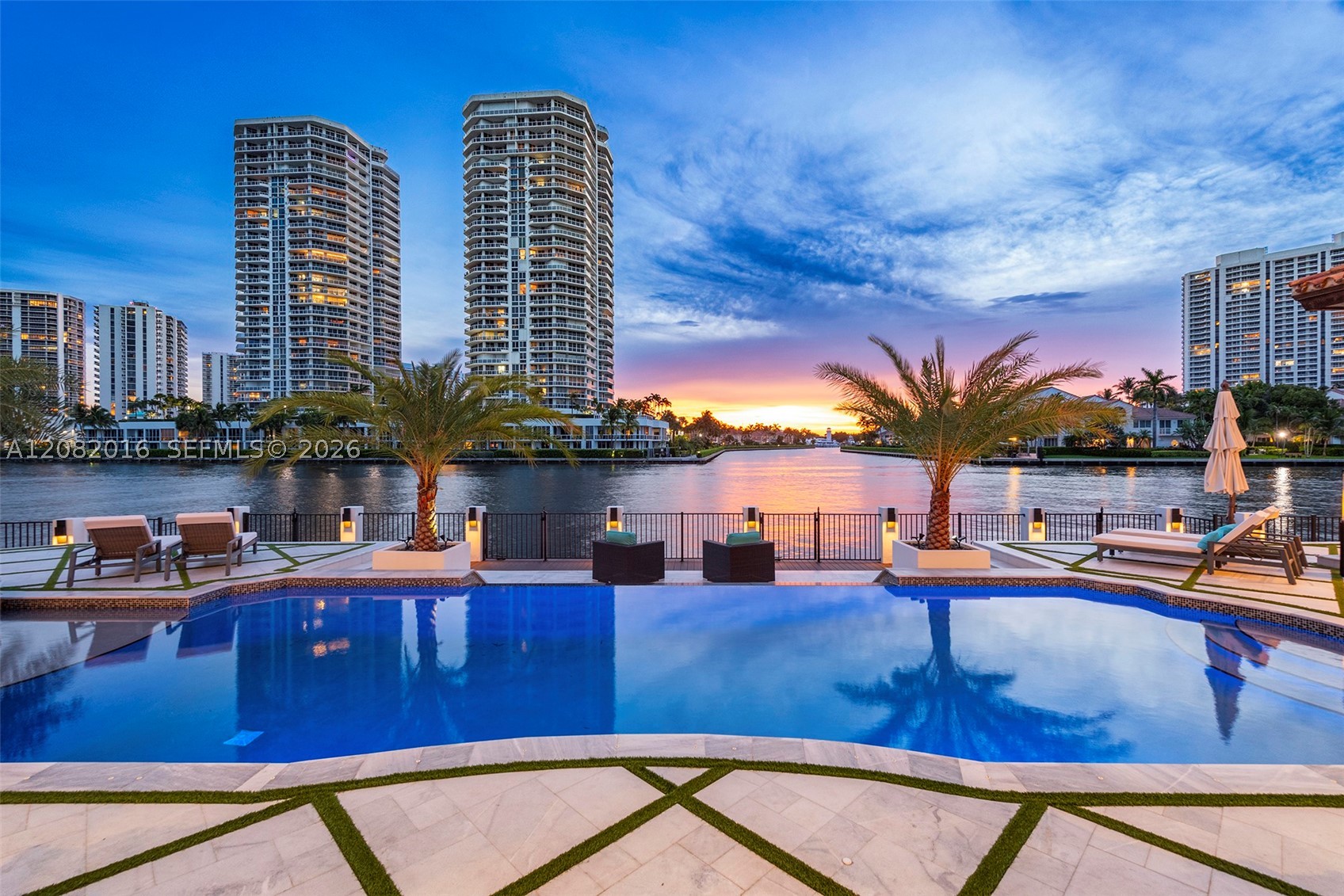498 N Parkway Pkwy, Golden Beach FL 33160