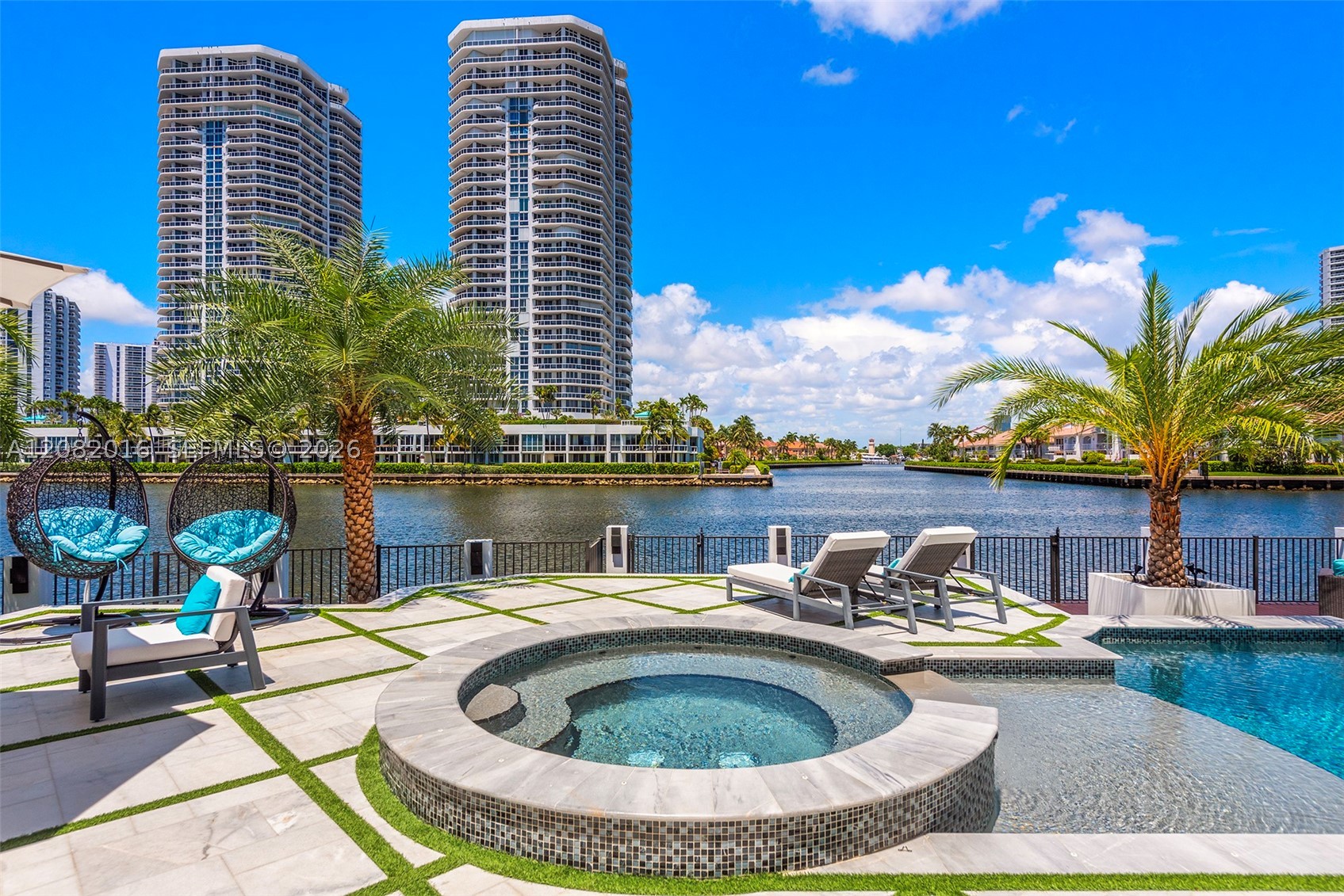 498 N Parkway Pkwy, Golden Beach FL 33160