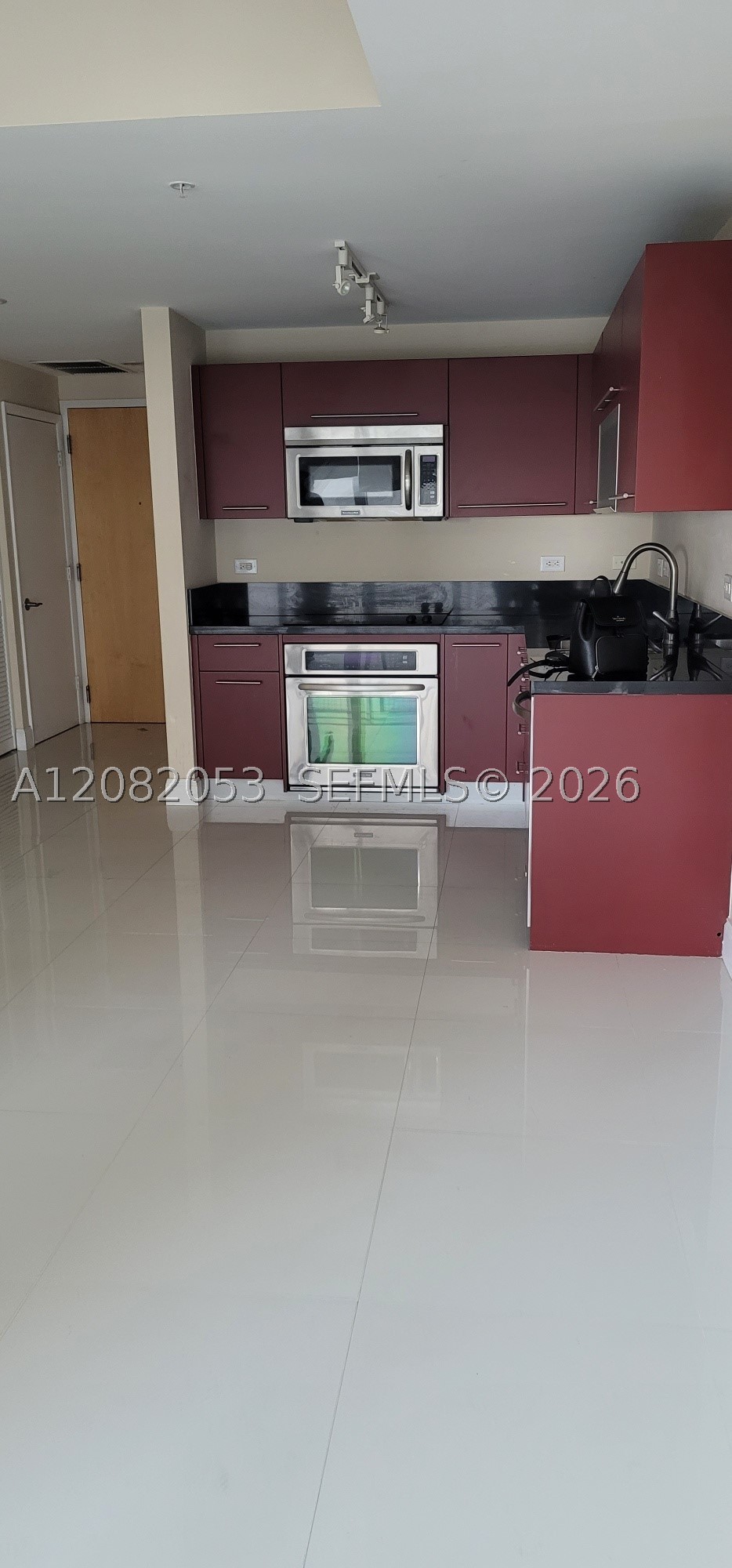244 Biscayne Blvd #652, Miami FL 33132