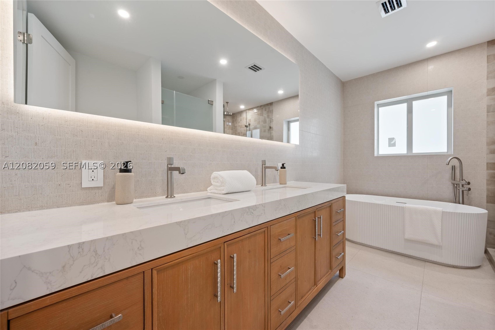 10619 NE 10th Pl, Miami Shores FL 33138
