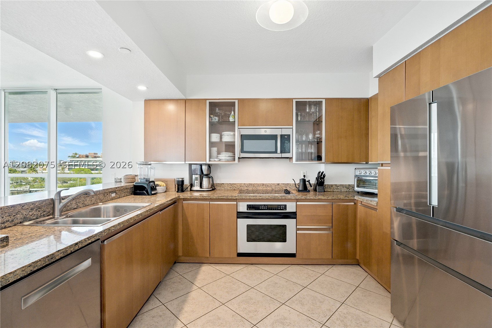 10 Venetian Way #604, Miami Beach FL 33139