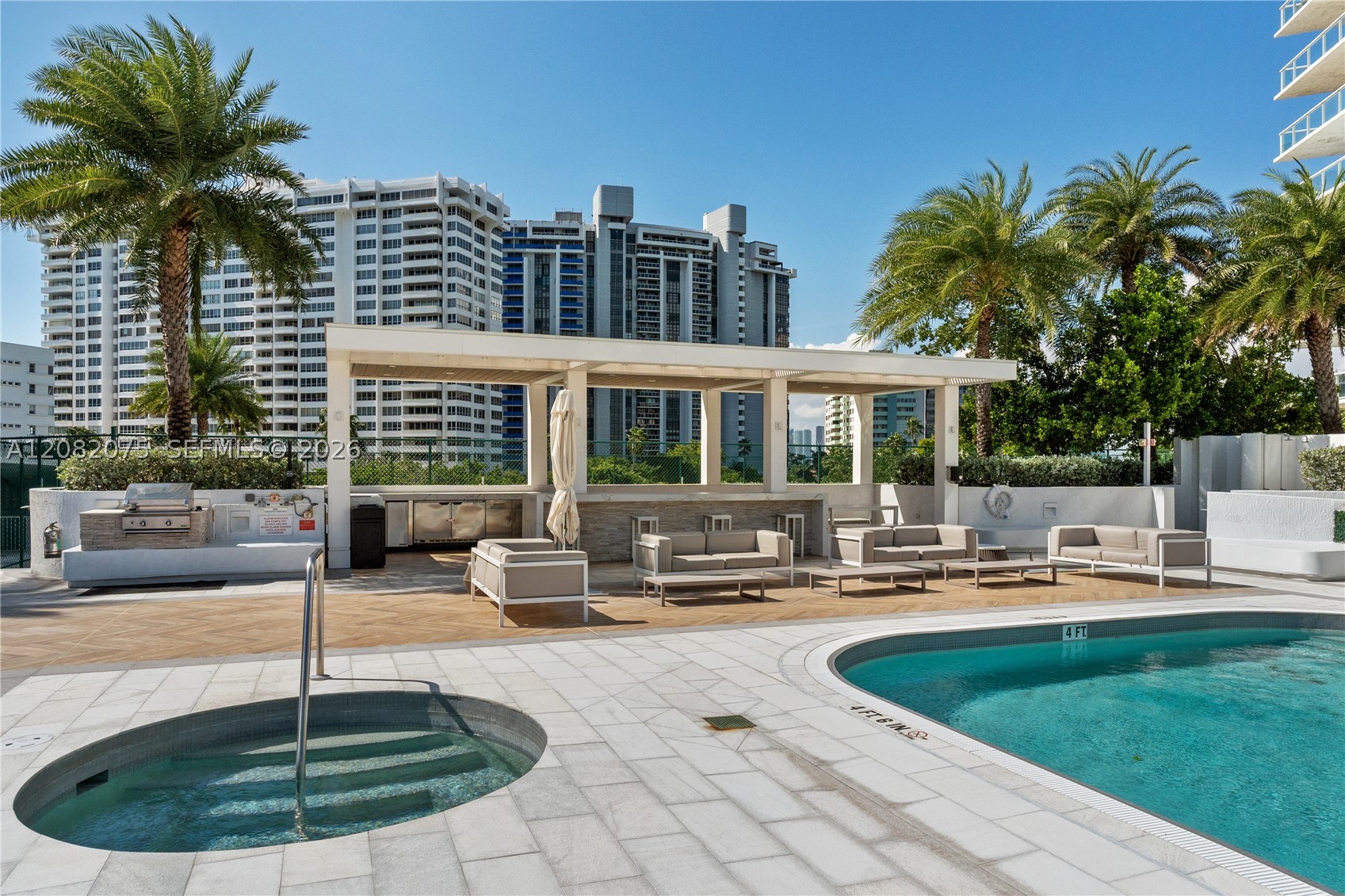 10 Venetian Way #604, Miami Beach FL 33139