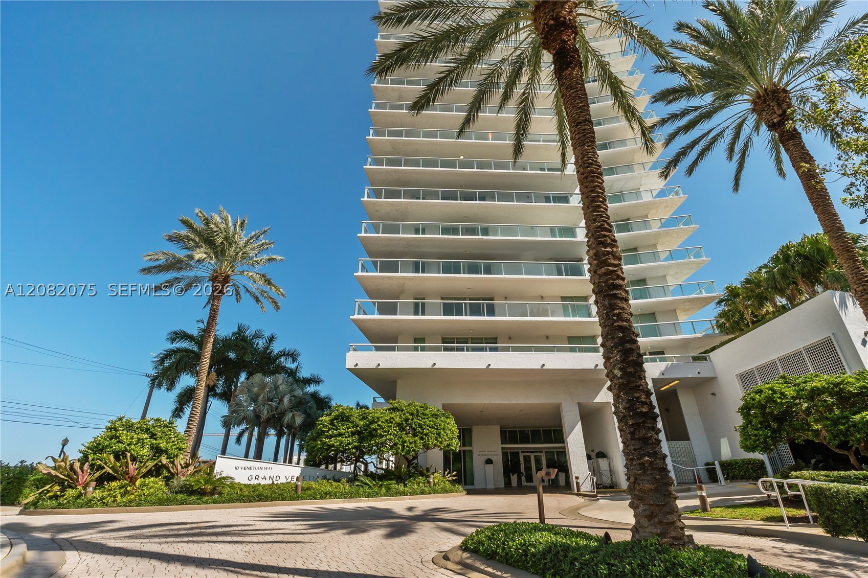 10 Venetian Way #604, Miami Beach FL 33139
