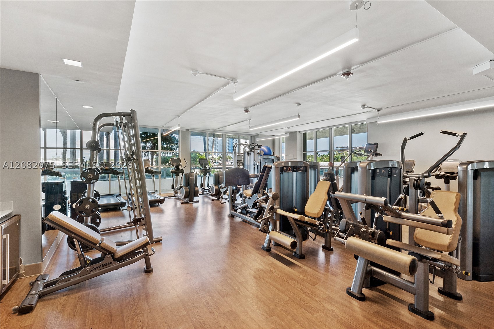 10 Venetian Way #604, Miami Beach FL 33139