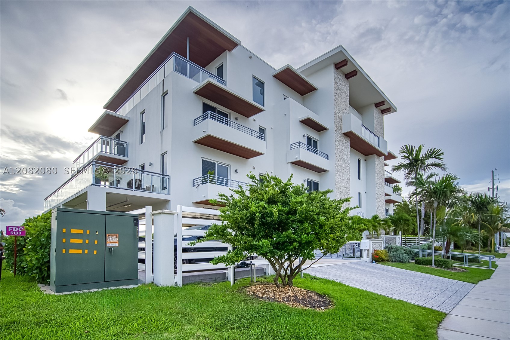 6100 N Ocean Dr #2N, Hollywood FL 33019