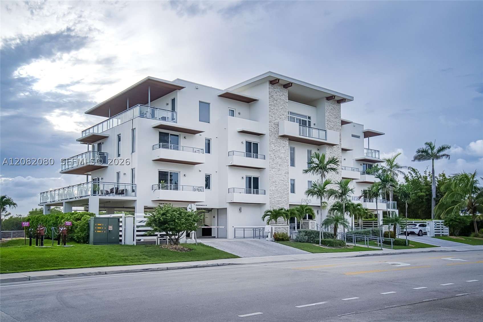 6100 N Ocean Dr #2N, Hollywood FL 33019