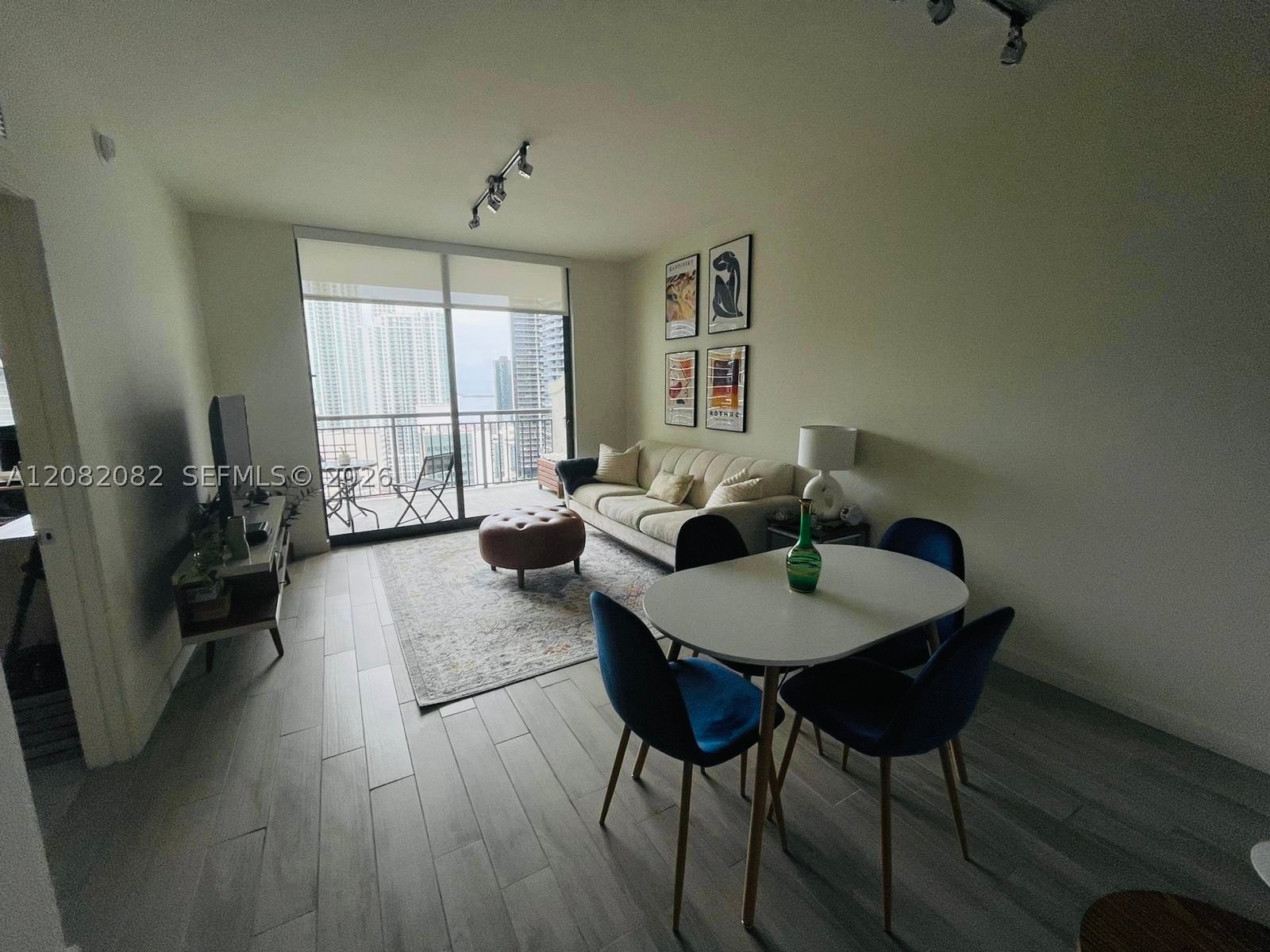 999 SW 1st AVE #2710, Miami FL 33130