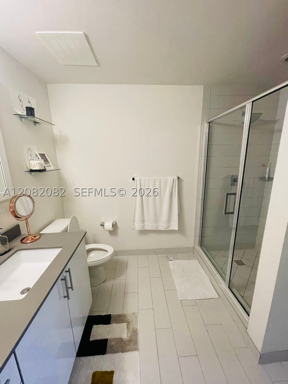 999 SW 1st AVE #2710, Miami FL 33130