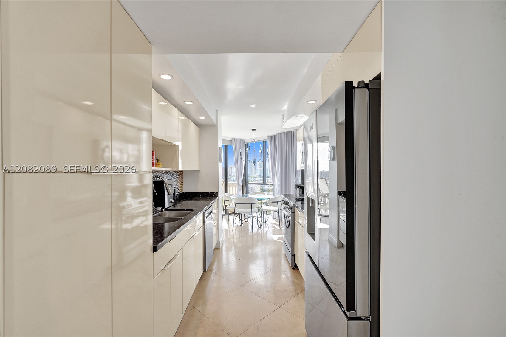 1000 E Island Blvd #1403, Aventura FL 33160