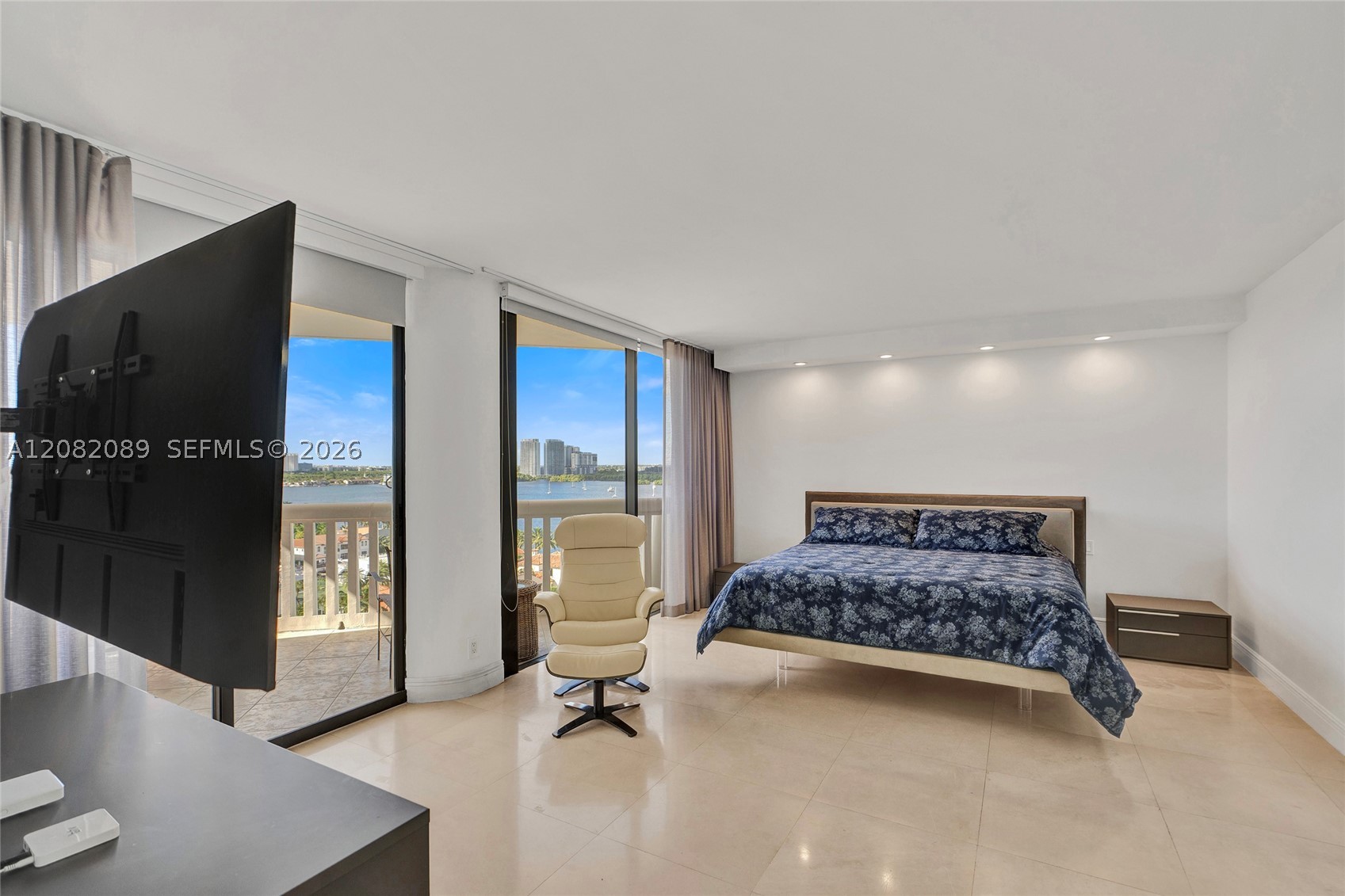 1000 E Island Blvd #1403, Aventura FL 33160