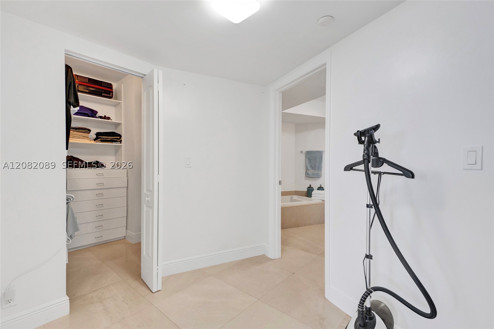 1000 E Island Blvd #1403, Aventura FL 33160
