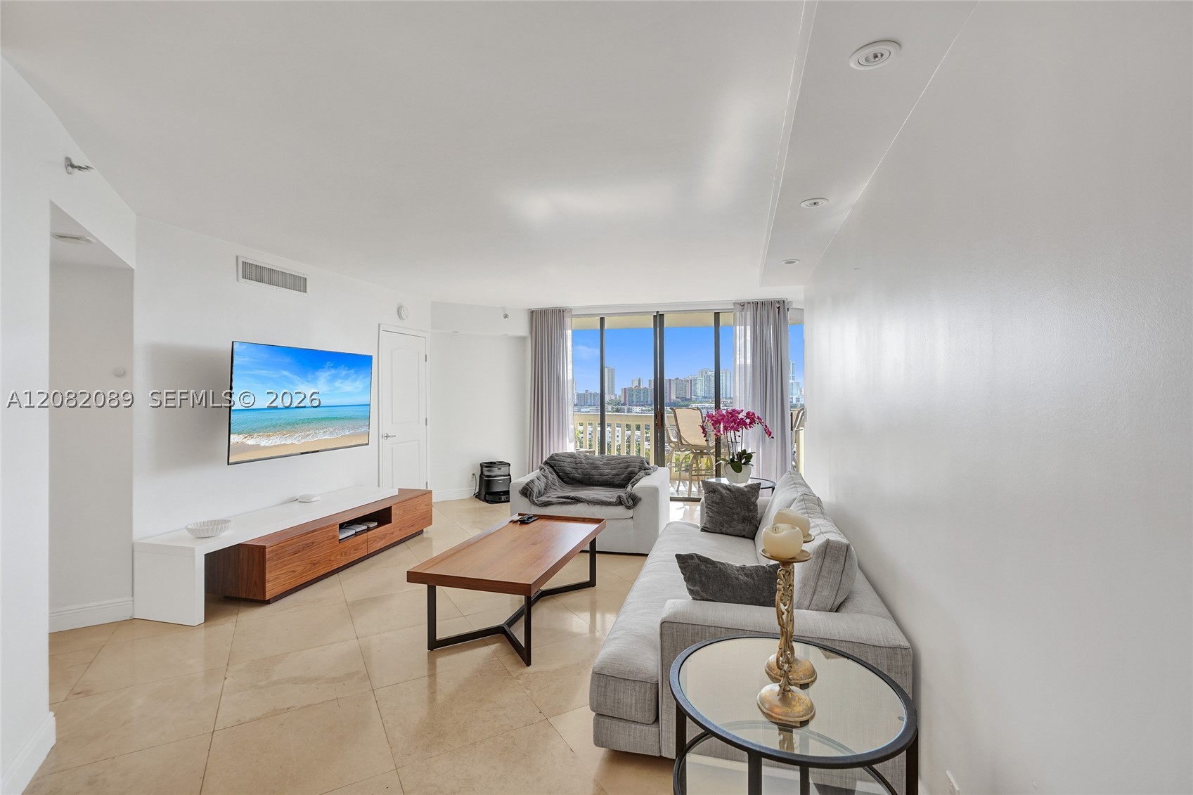 1000 E Island Blvd #1403, Aventura FL 33160