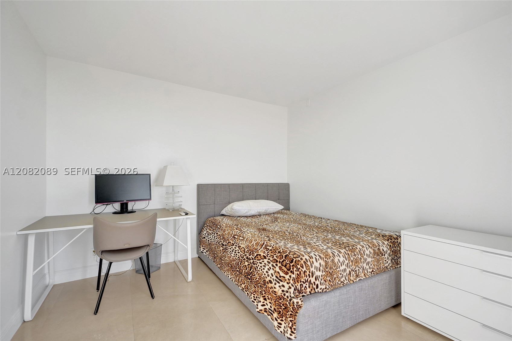 1000 E Island Blvd #1403, Aventura FL 33160