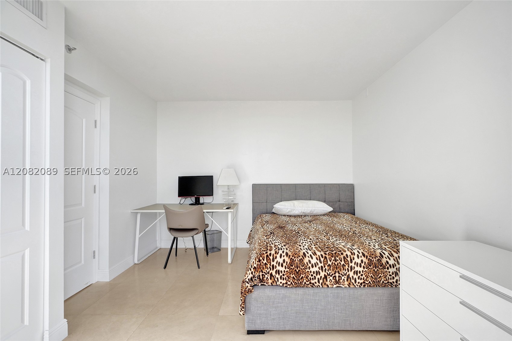1000 E Island Blvd #1403, Aventura FL 33160