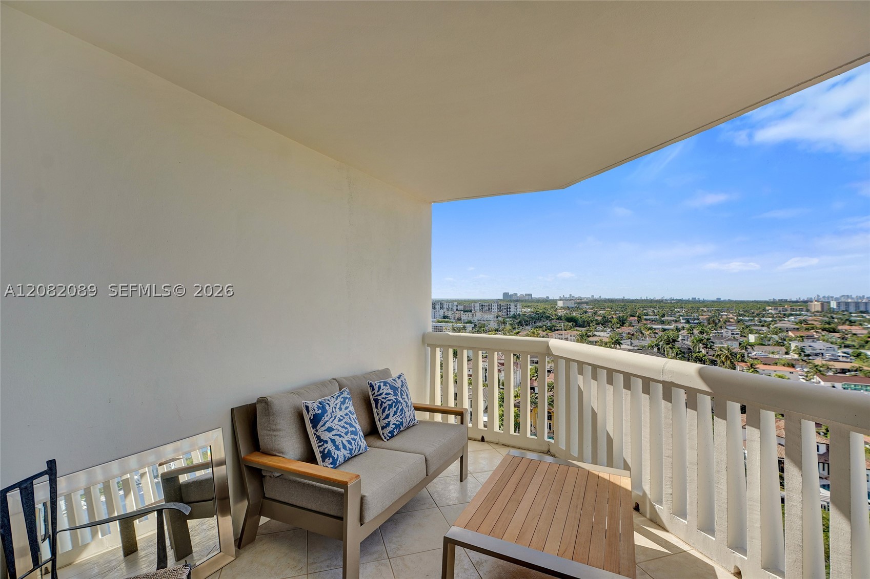 1000 E Island Blvd #1403, Aventura FL 33160