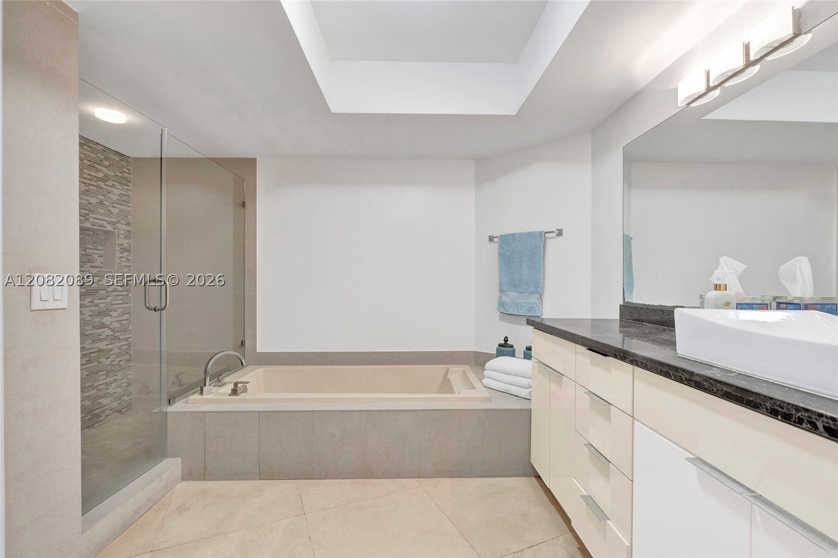 1000 E Island Blvd #1403, Aventura FL 33160