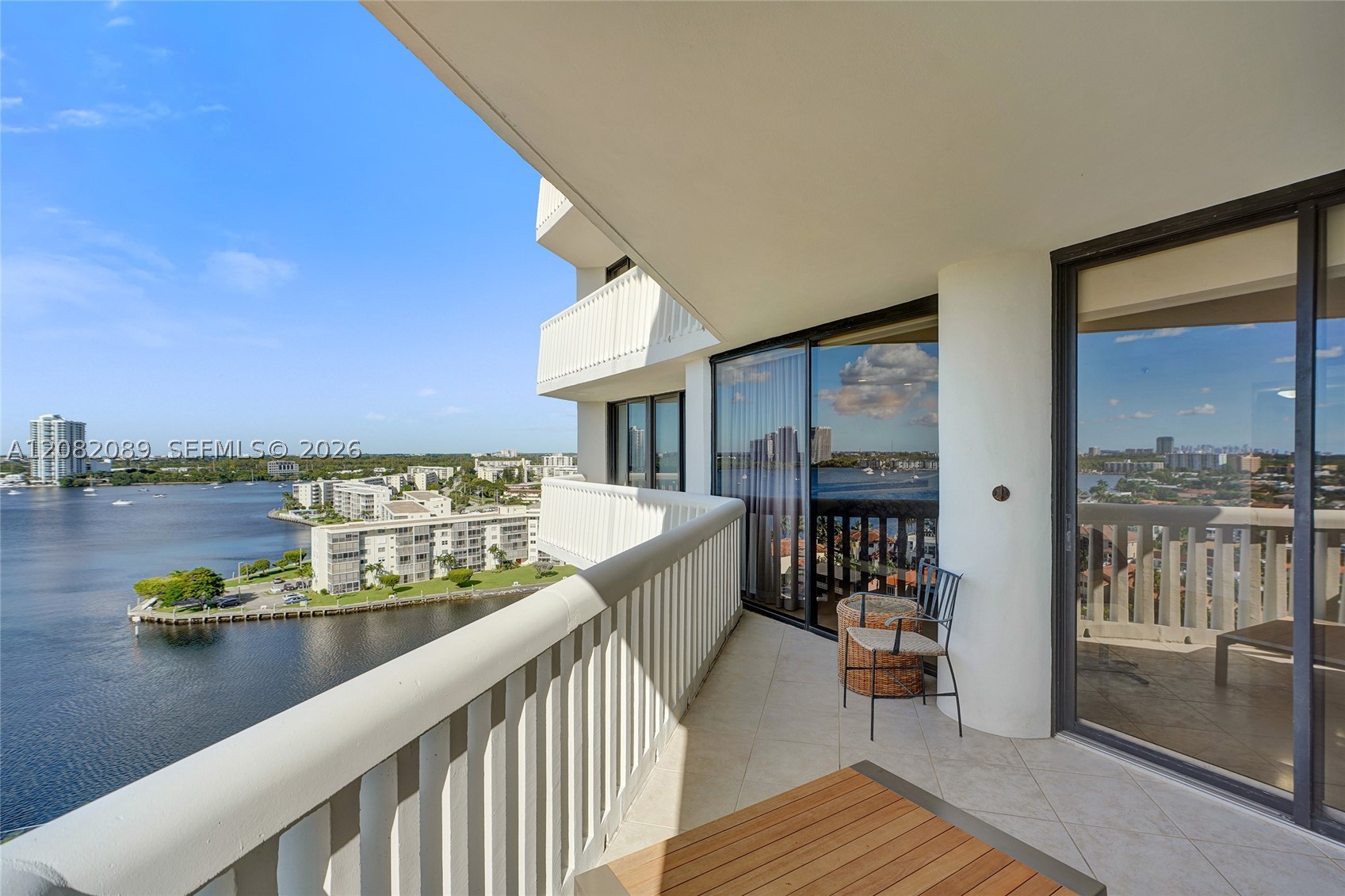 1000 E Island Blvd #1403, Aventura FL 33160