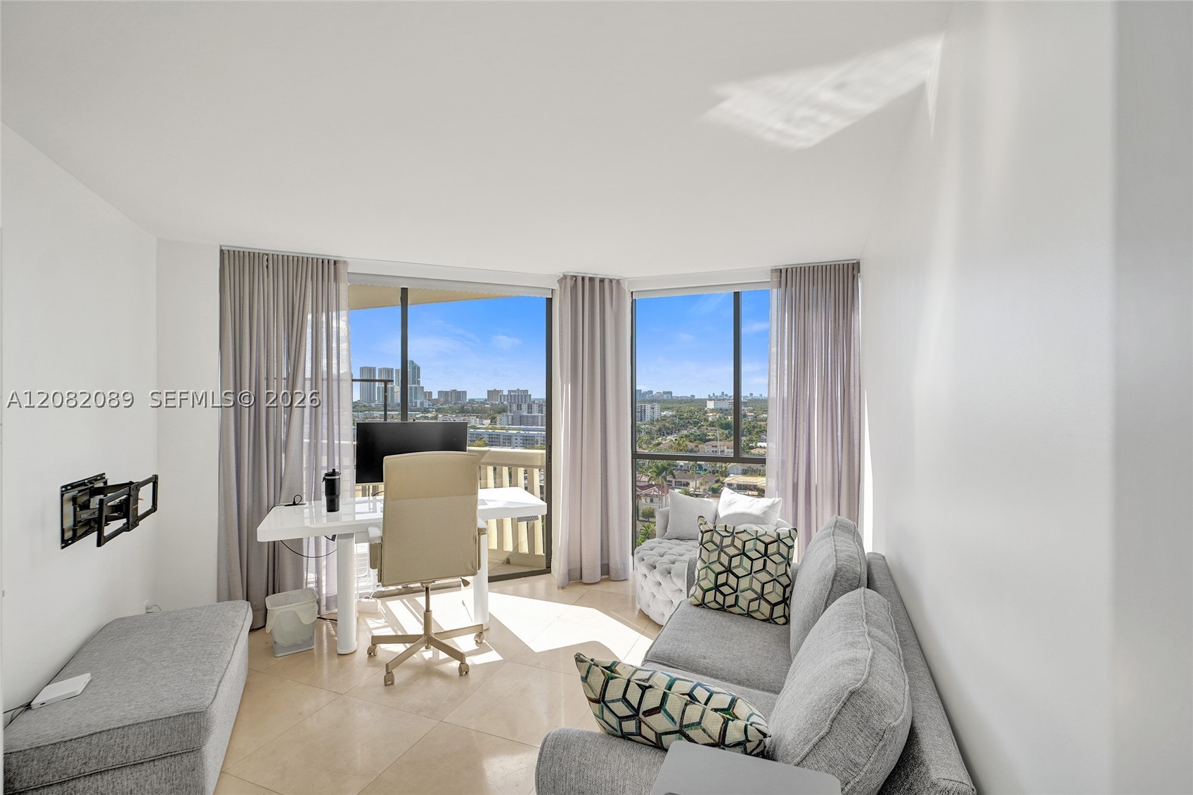 1000 E Island Blvd #1403, Aventura FL 33160