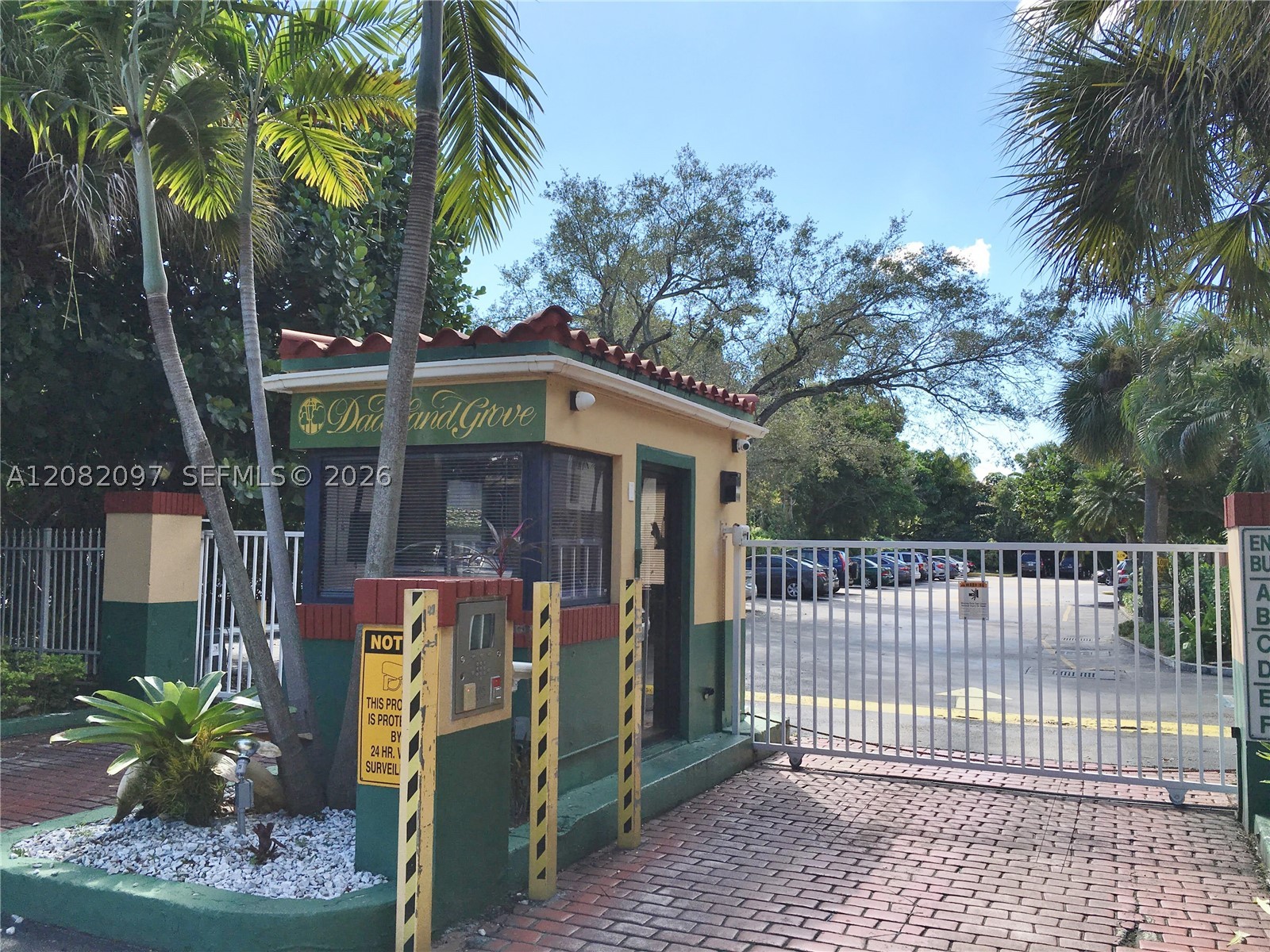 6904 N Kendall Dr #F405, Pinecrest FL 33156