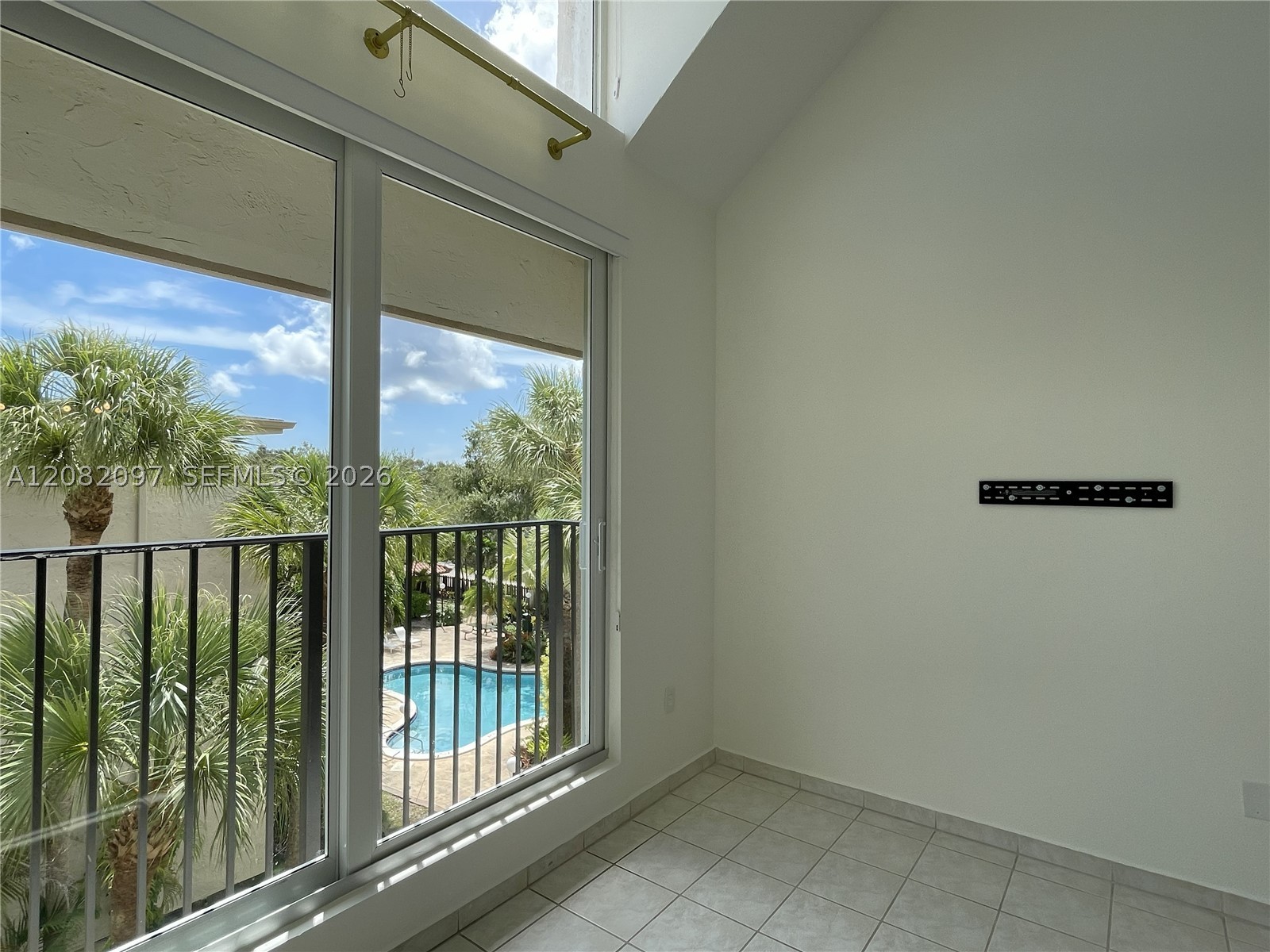 6904 N Kendall Dr #F405, Pinecrest FL 33156