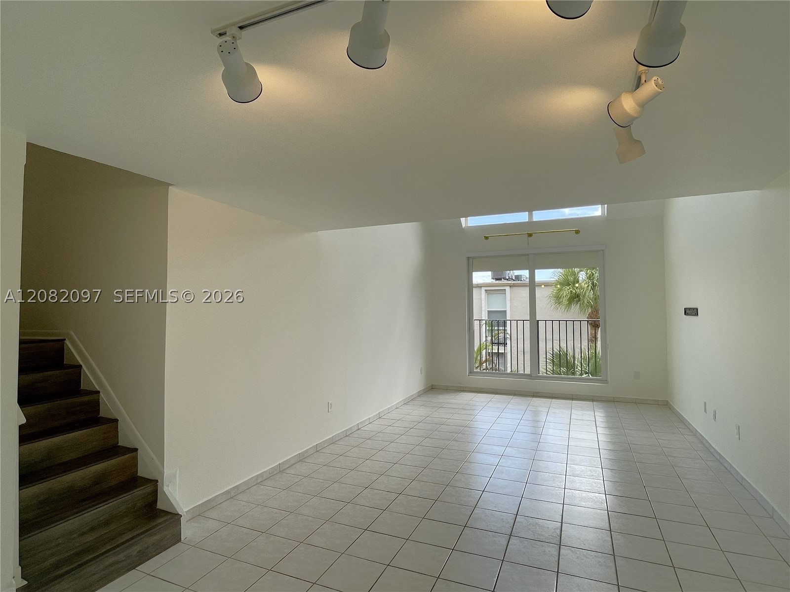 6904 N Kendall Dr #F405, Pinecrest FL 33156