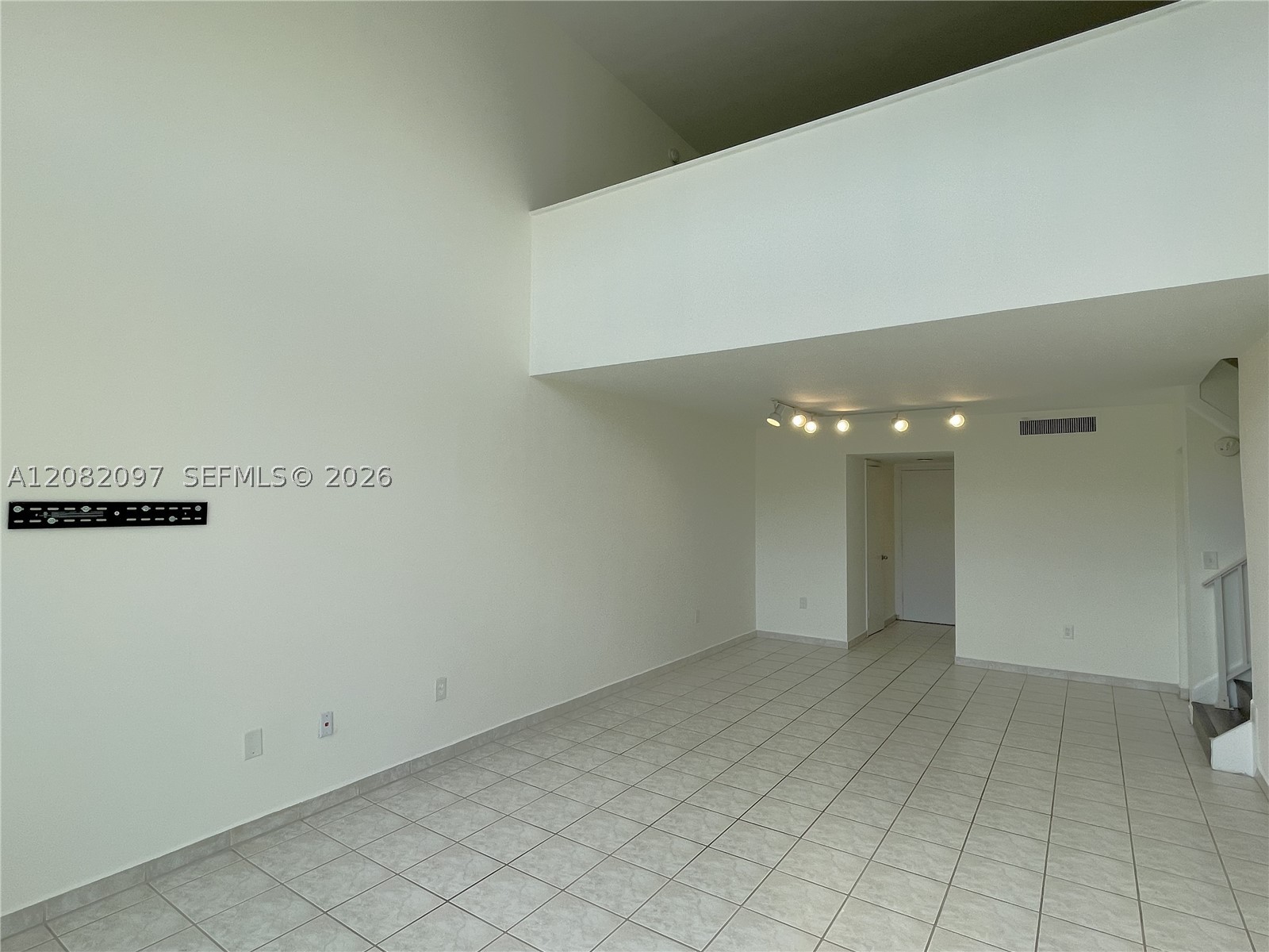6904 N Kendall Dr #F405, Pinecrest FL 33156