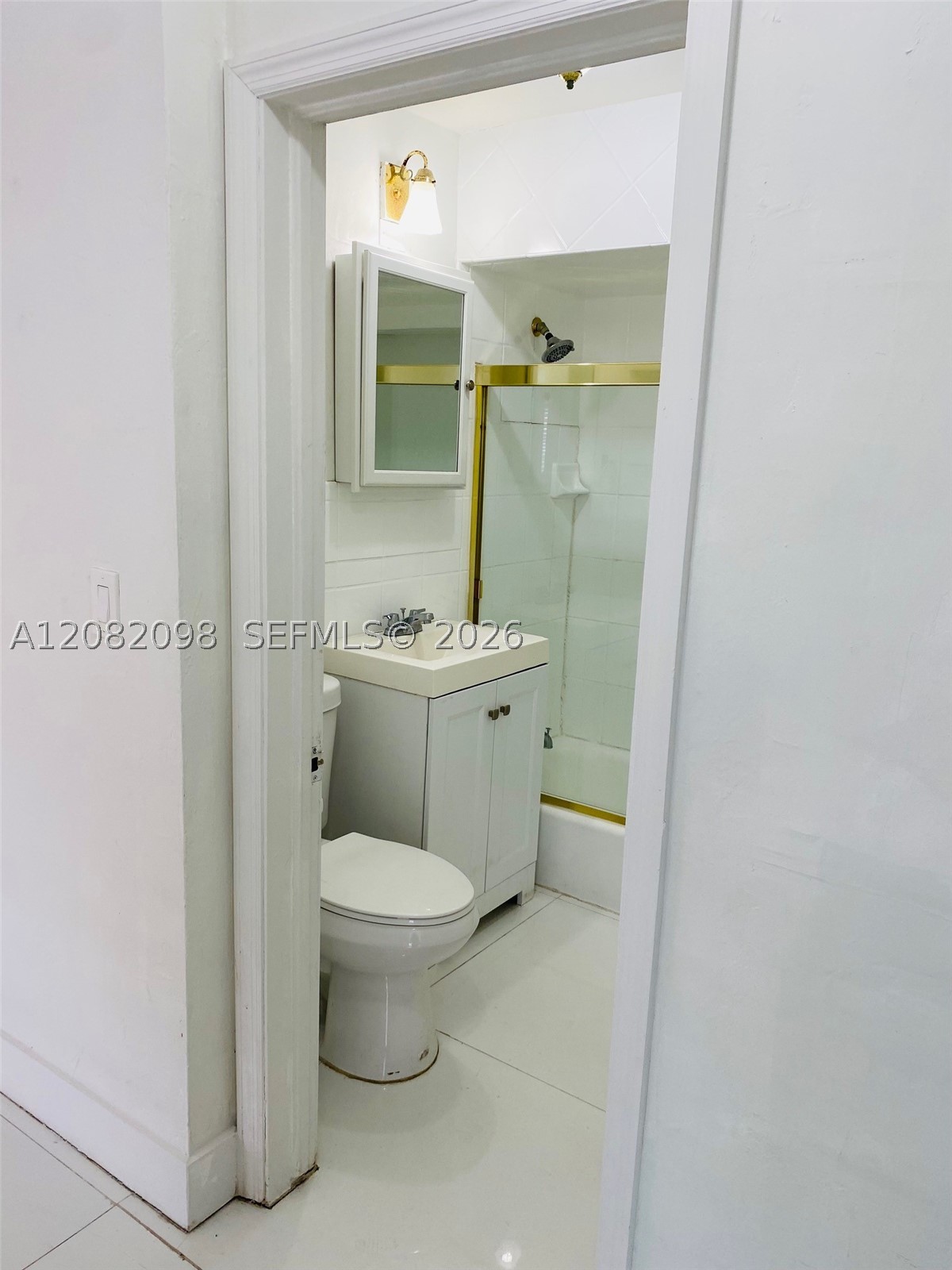 3335 SW 26th St #3335, Miami FL 33133