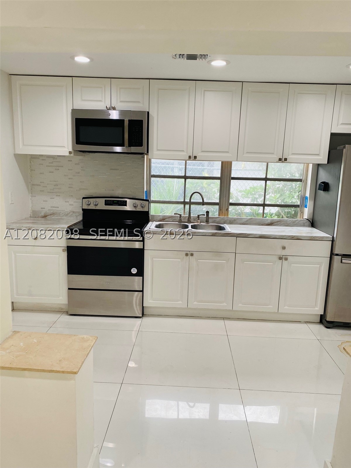 3335 SW 26th St #3335, Miami FL 33133