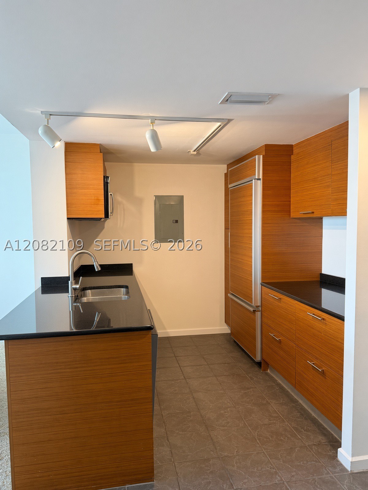 50 Biscayne Blvd #3205, Miami FL 33132