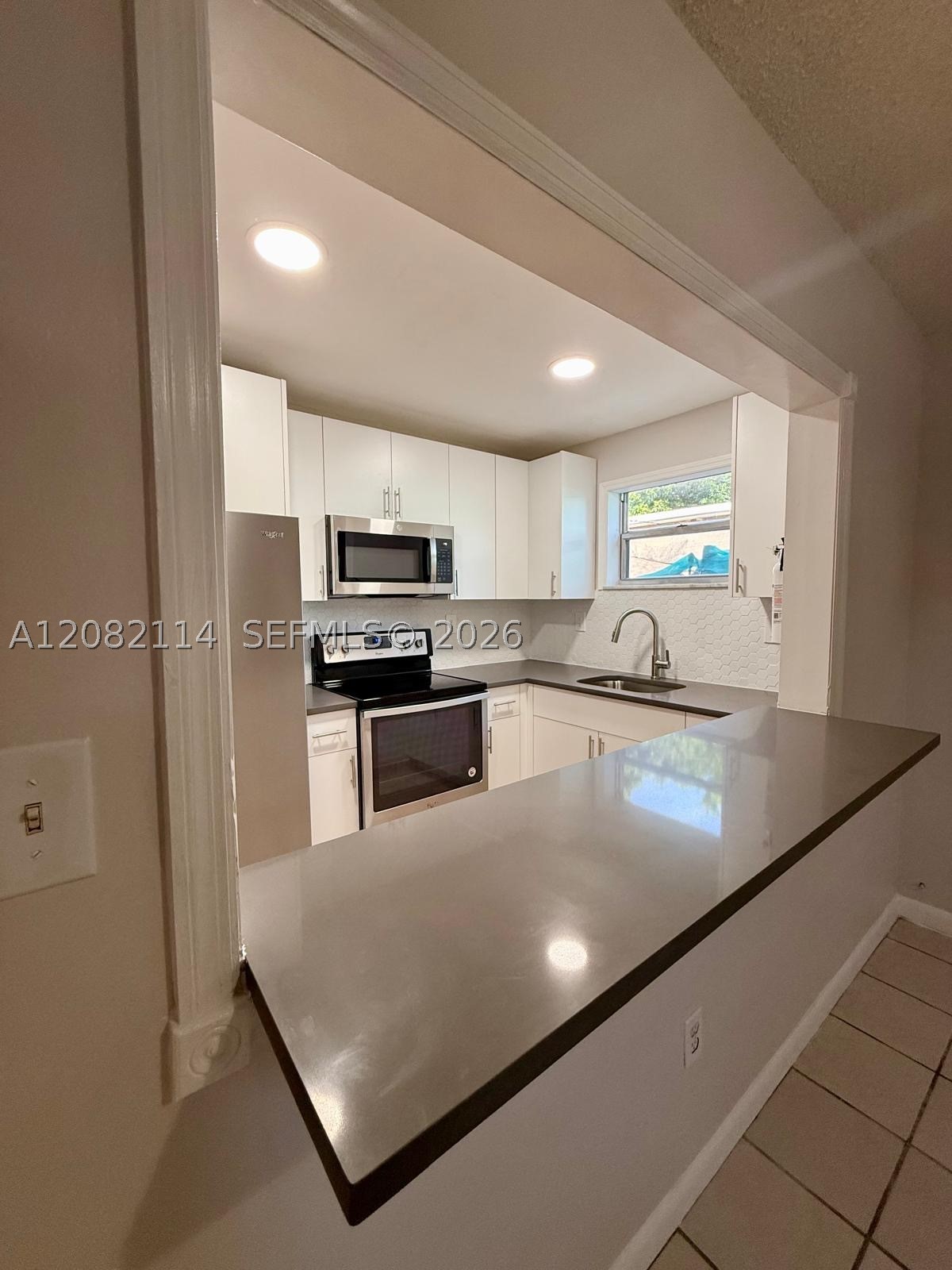 2433 SW 11th St, Miami FL 33135