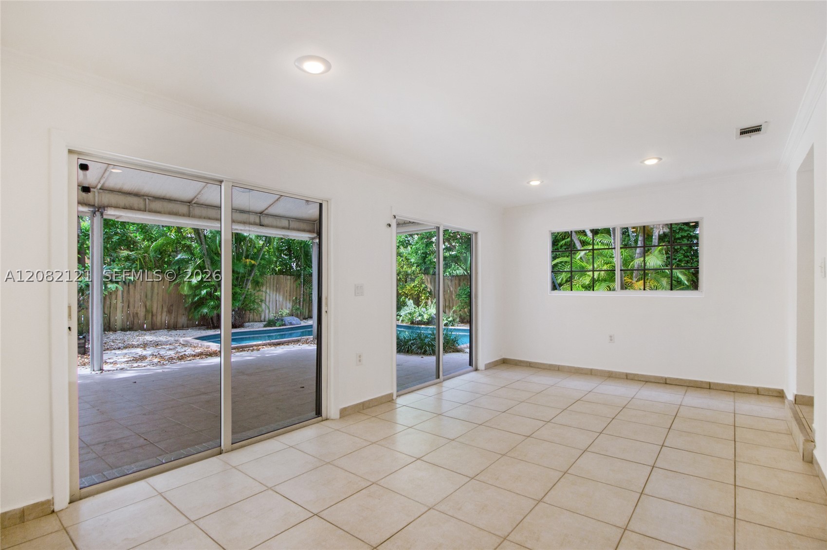 119 Harbor Dr, Key Biscayne FL 33149