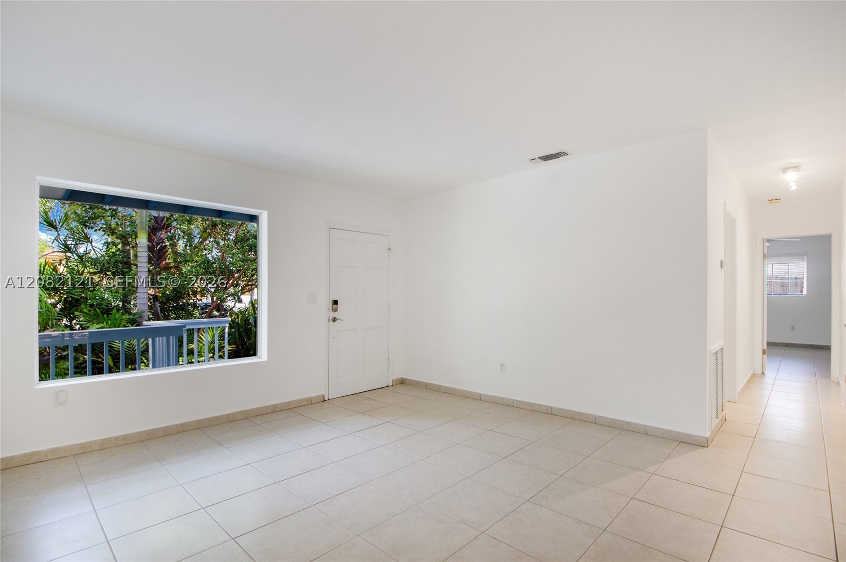119 Harbor Dr, Key Biscayne FL 33149