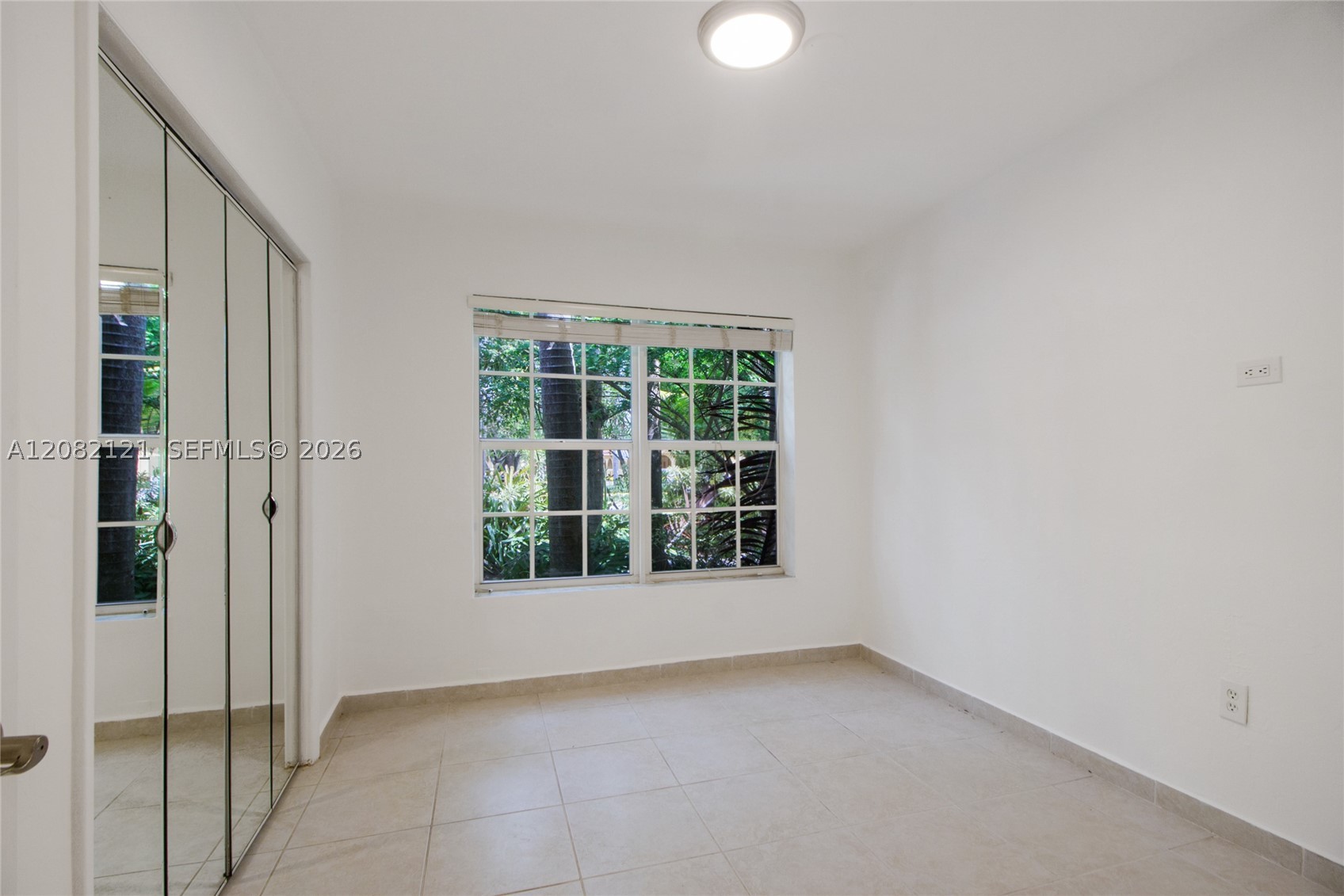 119 Harbor Dr, Key Biscayne FL 33149