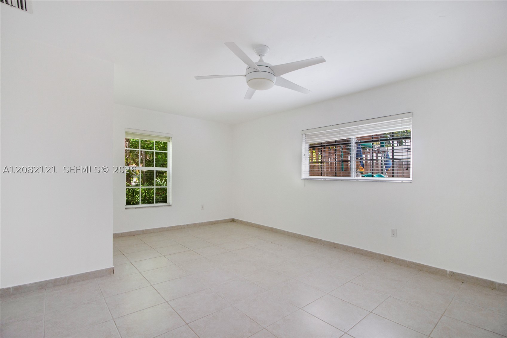 119 Harbor Dr, Key Biscayne FL 33149