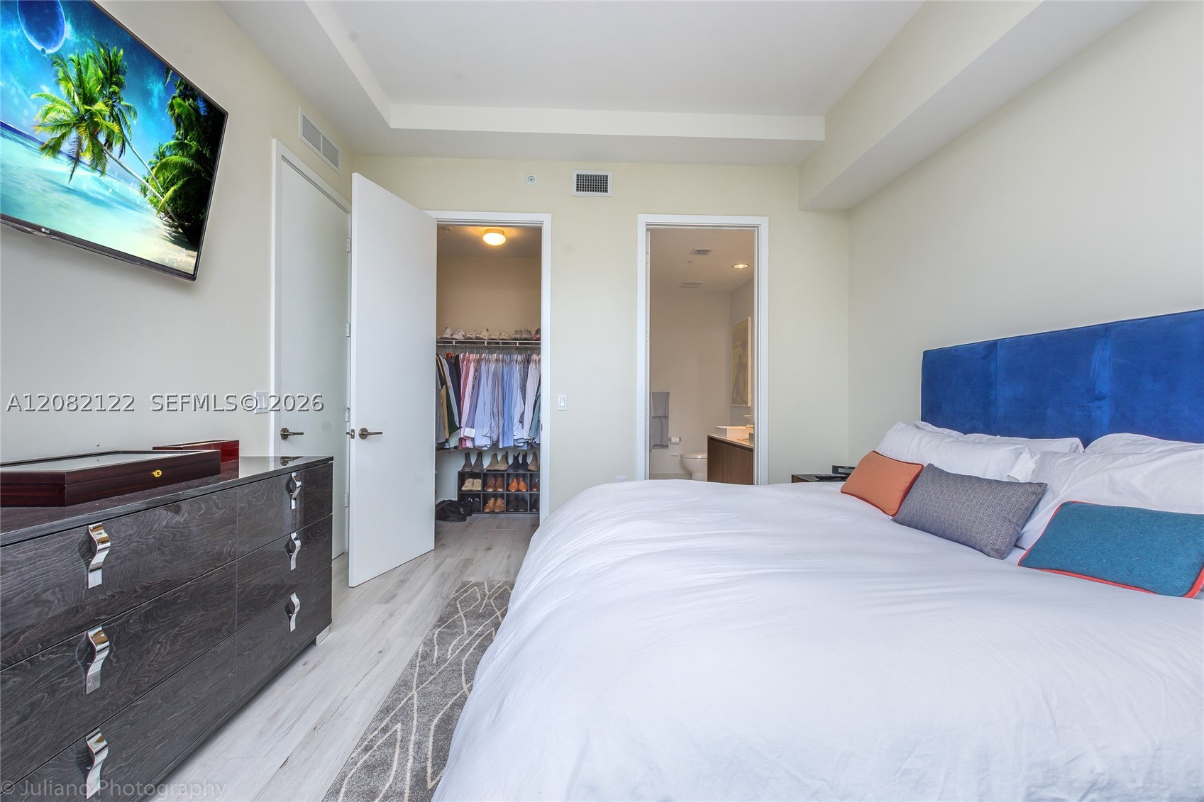 201 SW 17th Rd #807, Miami FL 33129
