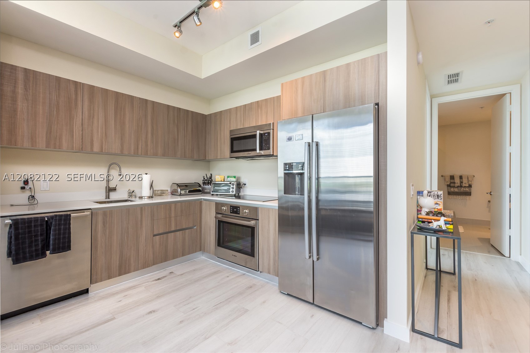 201 SW 17th Rd #807, Miami FL 33129