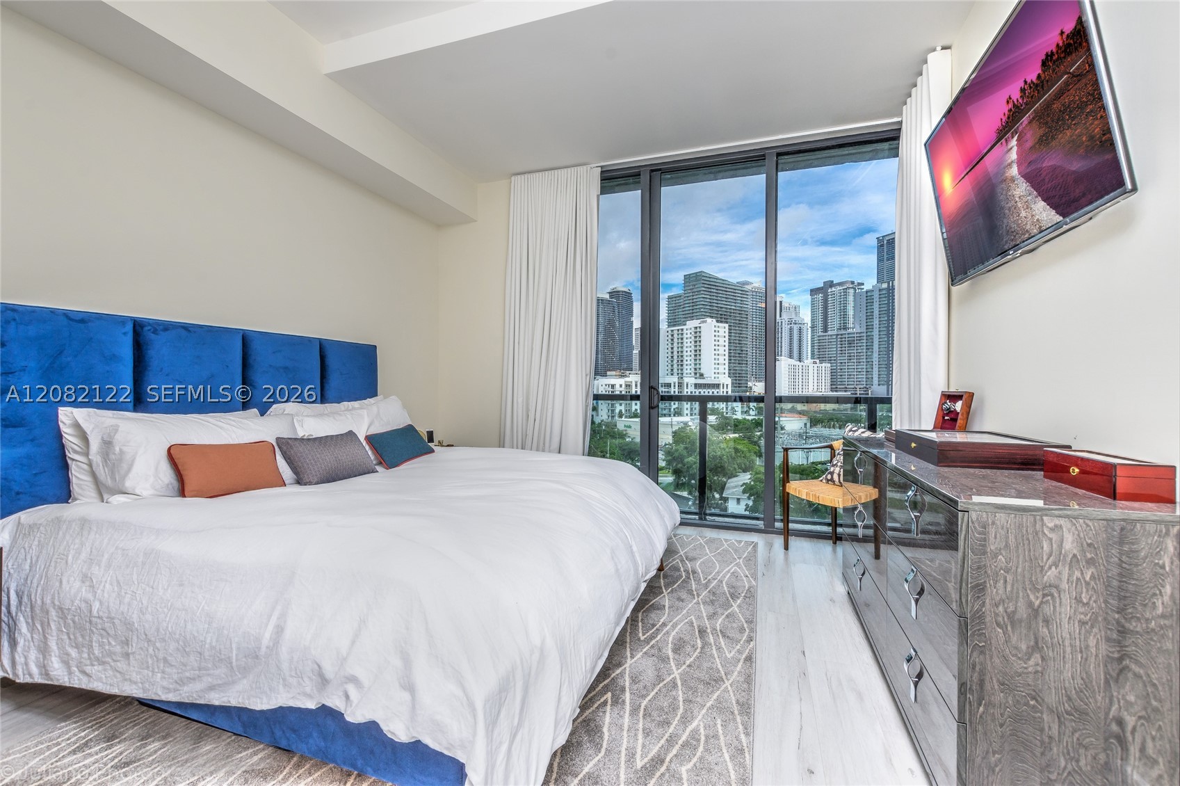 201 SW 17th Rd #807, Miami FL 33129