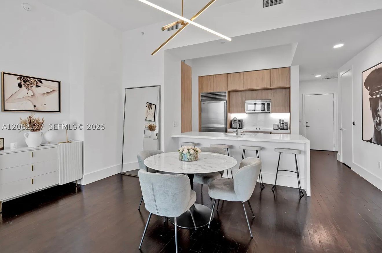 951 Brickell Ave #4111, Miami FL 33131